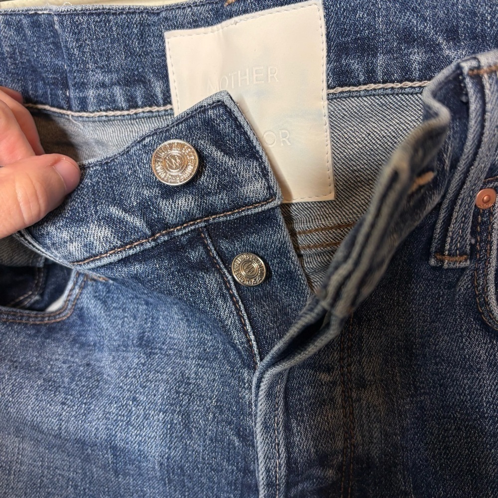 MOTHER The Proper Blue Straight Jeans with Classic Denim Wash (Truce) - Picture 5 of 8